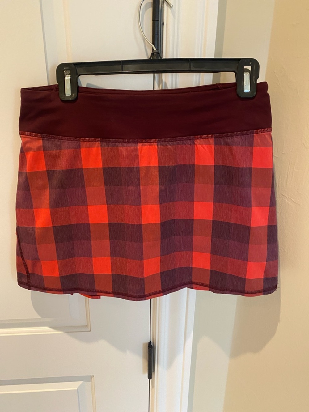 Rare lululemon red plaid pacesetter skirt 6 tall